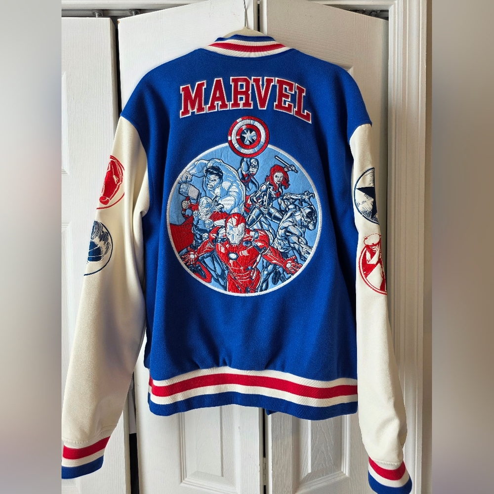 Marvel Avengers Blue and Cream Adult Jacket - Picture 2 of 9